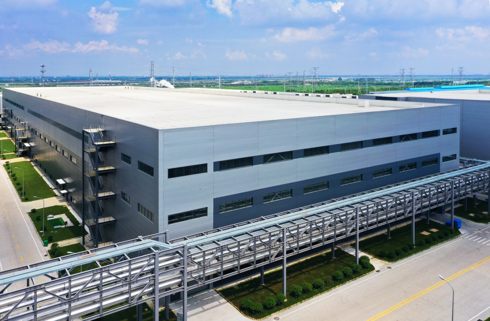 巖棉夾芯板由什么材料組成(圖1) 巖棉夾芯板由什么材料組成(圖1)