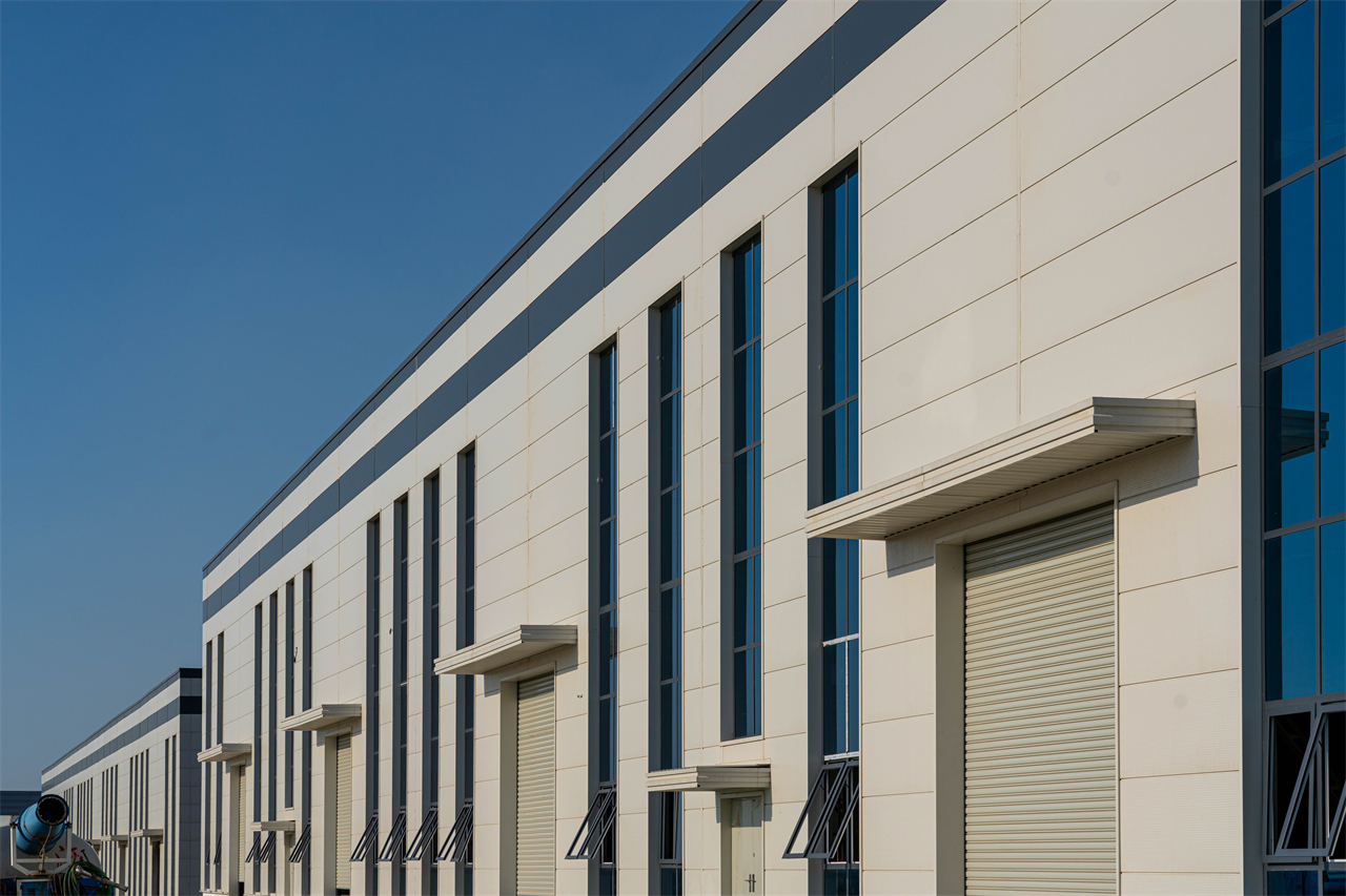 萬事達(dá)巖棉夾芯板的防火性能怎么樣?(圖1) 萬事達(dá)巖棉夾芯板的防火性能怎么樣?(圖1)