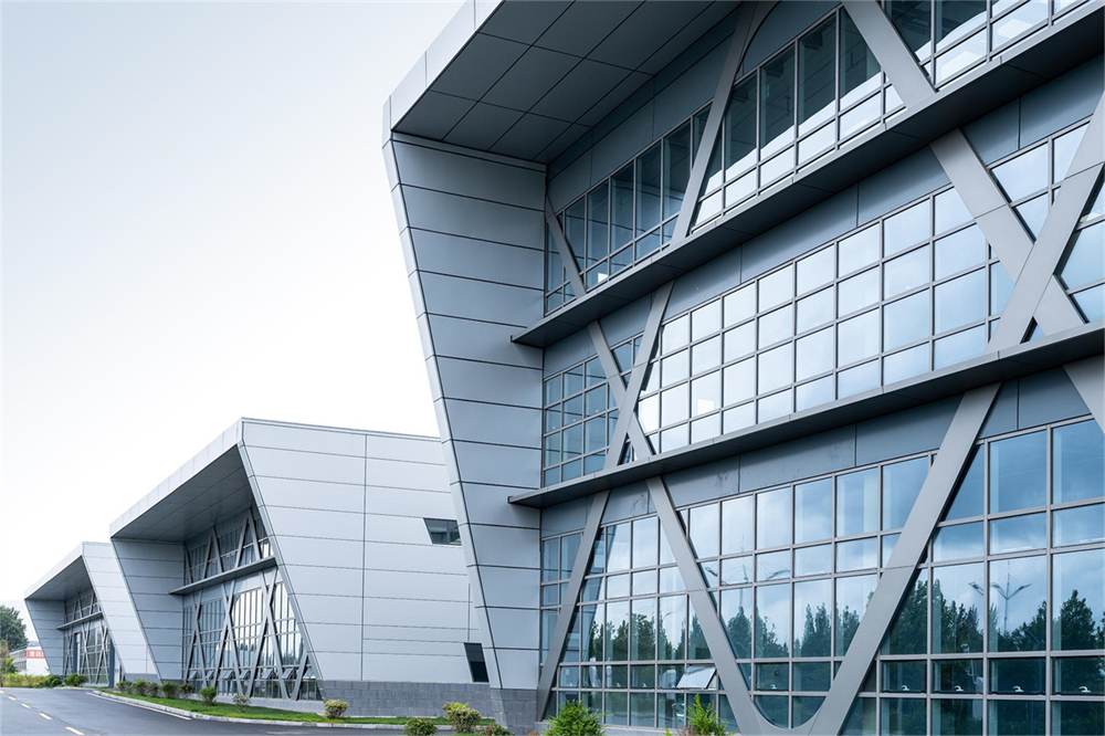 巖棉夾芯板在產(chǎn)業(yè)園中的應(yīng)用(圖6)