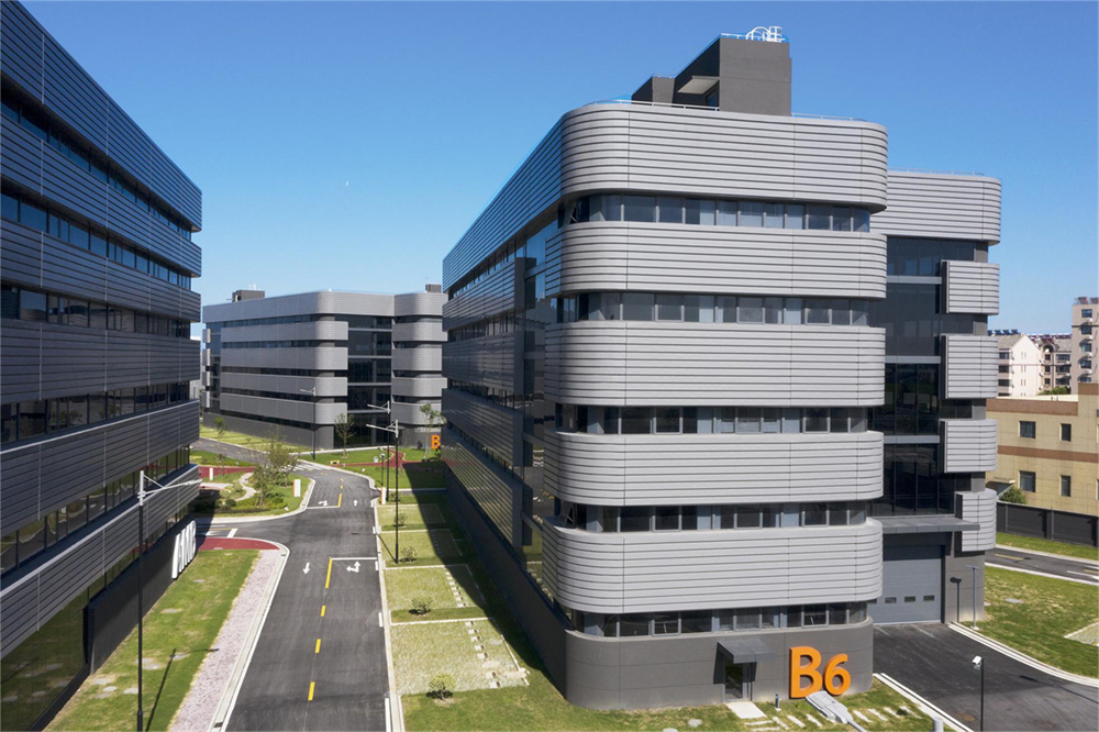 巖棉夾芯板在產(chǎn)業(yè)園中的應(yīng)用(圖4)