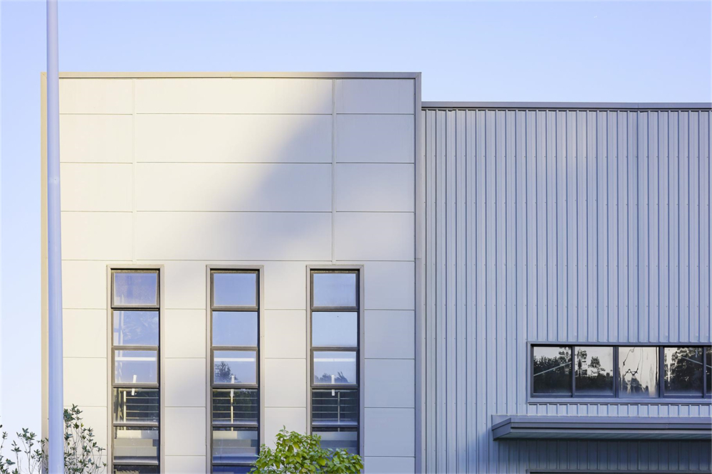 巖棉夾芯板在產(chǎn)業(yè)園中的應(yīng)用(圖8)