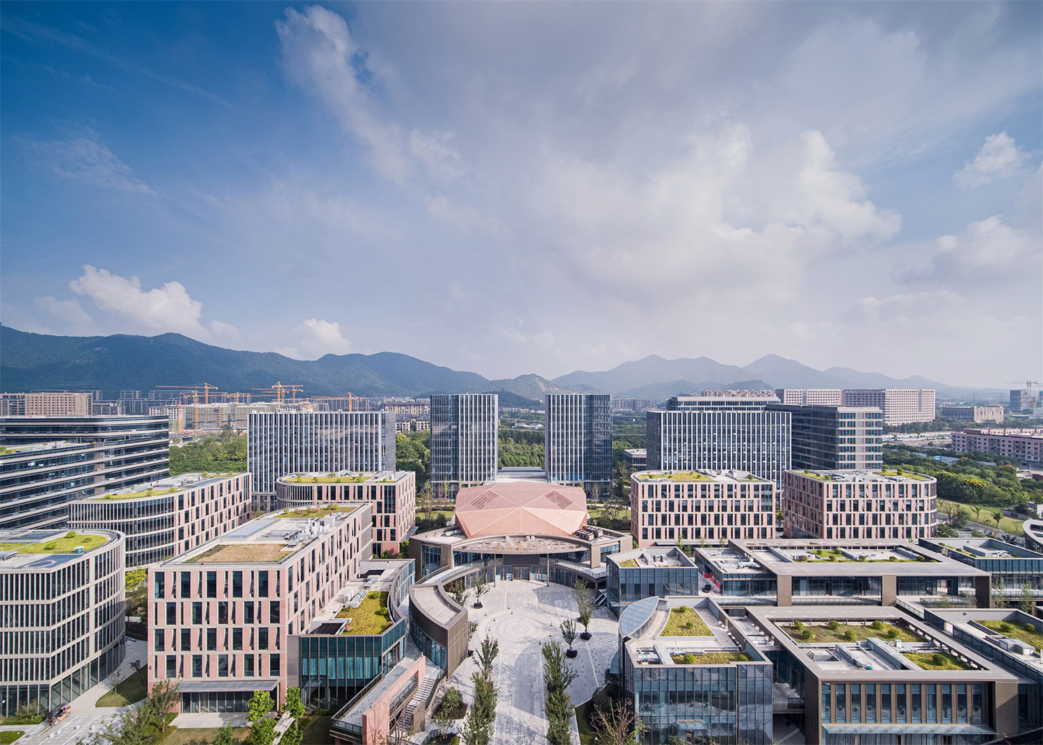 聚·變丨展望2024工業發展趨勢，離不開“穩、進、立、破”關鍵詞！(圖4)